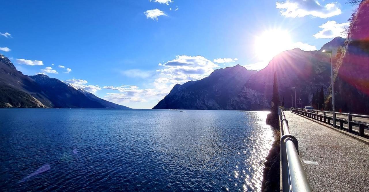 Garda Lake Aloha Apartments 托尔博莱 外观 照片